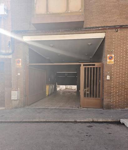 Garaje en Alquiler en Calle de Nicolás Usera, 100 en Pradolongo