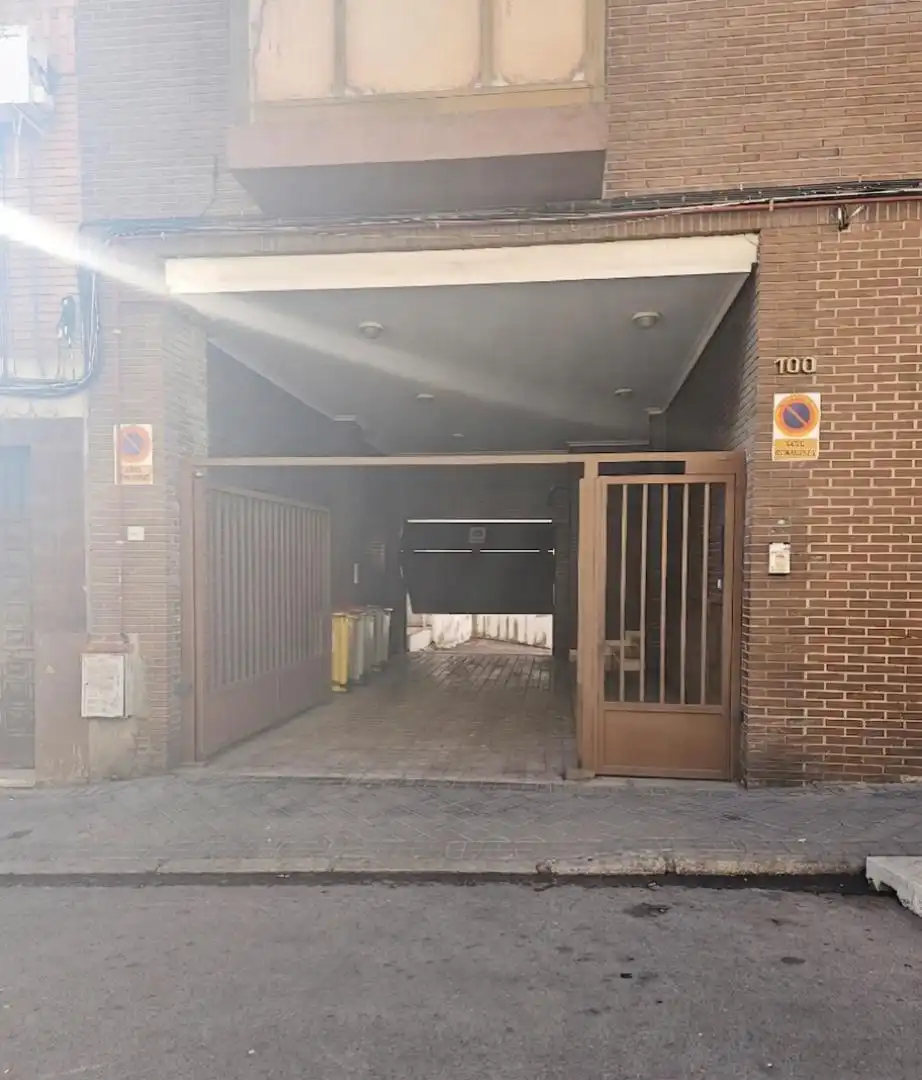 Garaje de alquiler en  Madrid Capital