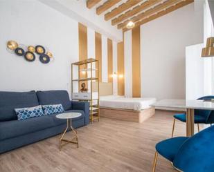 Sala d'estar de Apartament de lloguer en  Cádiz Capital amb Calefacció i Moblat