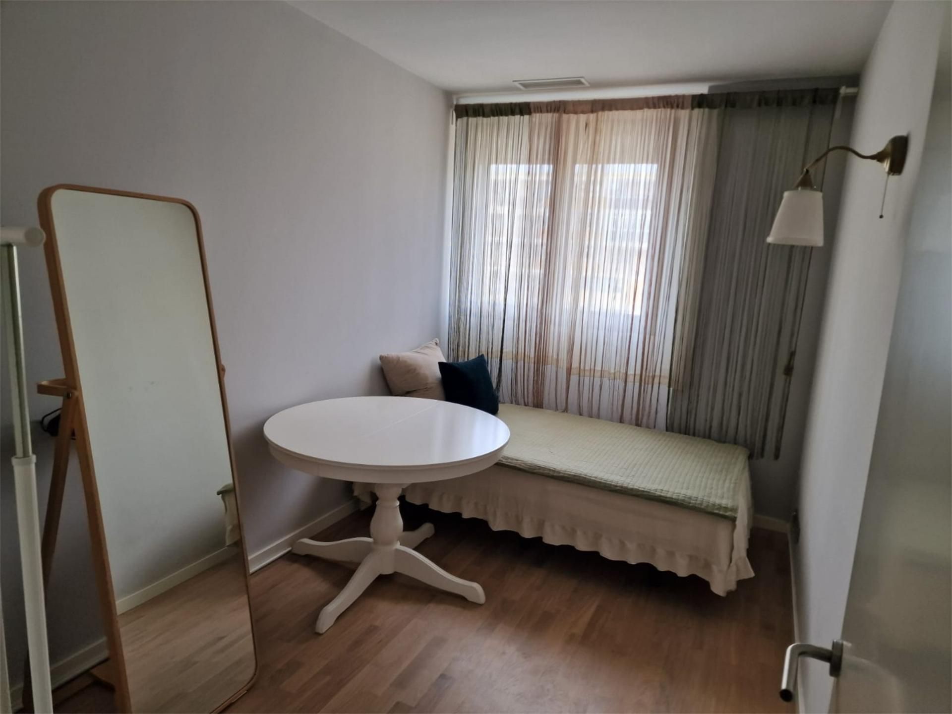 Bedroom of Flat to share in  Palma de Mallorca  with Air Conditioner, Heating and Parquet flooring