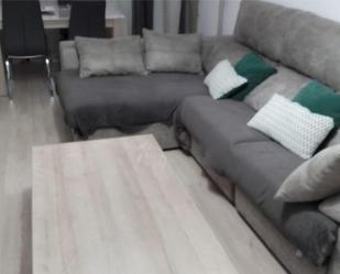 Sala d'estar de Pis en venda en Venta de Baños amb Calefacció, Parquet i Traster