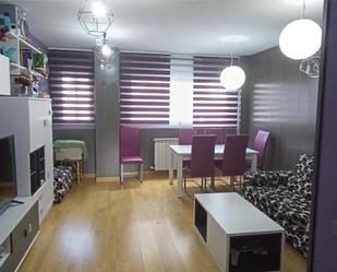 Living room of Flat for sale in Ávila Capital  with Heating, Private garden and Parquet flooring