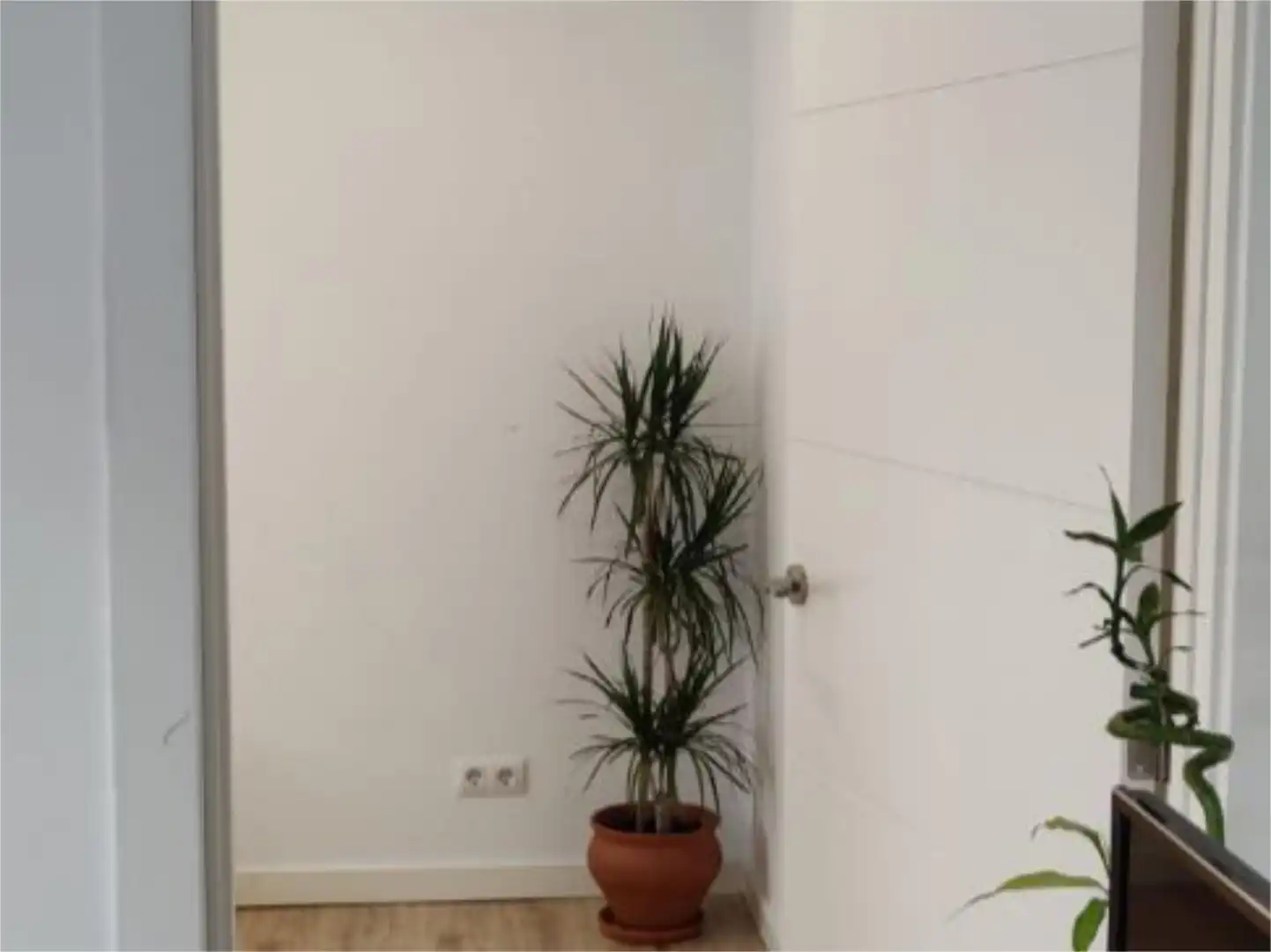 Habitació a Avinguda del Paral·lel, 77, El Poble Sec - Parc de Montjuïc Àtic per a compartir en Barcelona