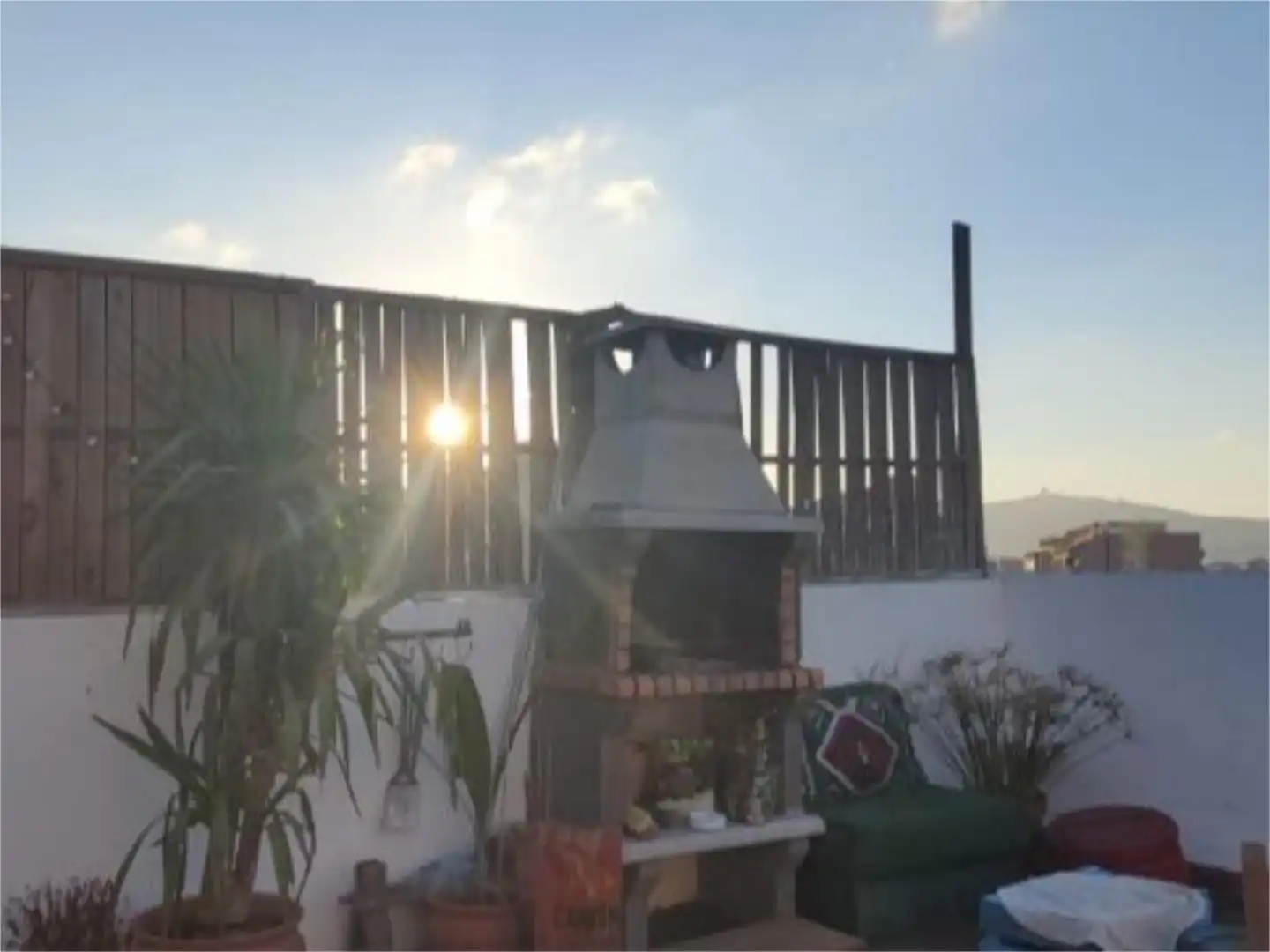 Habitació a Avinguda del Paral·lel, 77, El Poble Sec - Parc de Montjuïc Terrassa de Àtic per a compartir en Barcelona