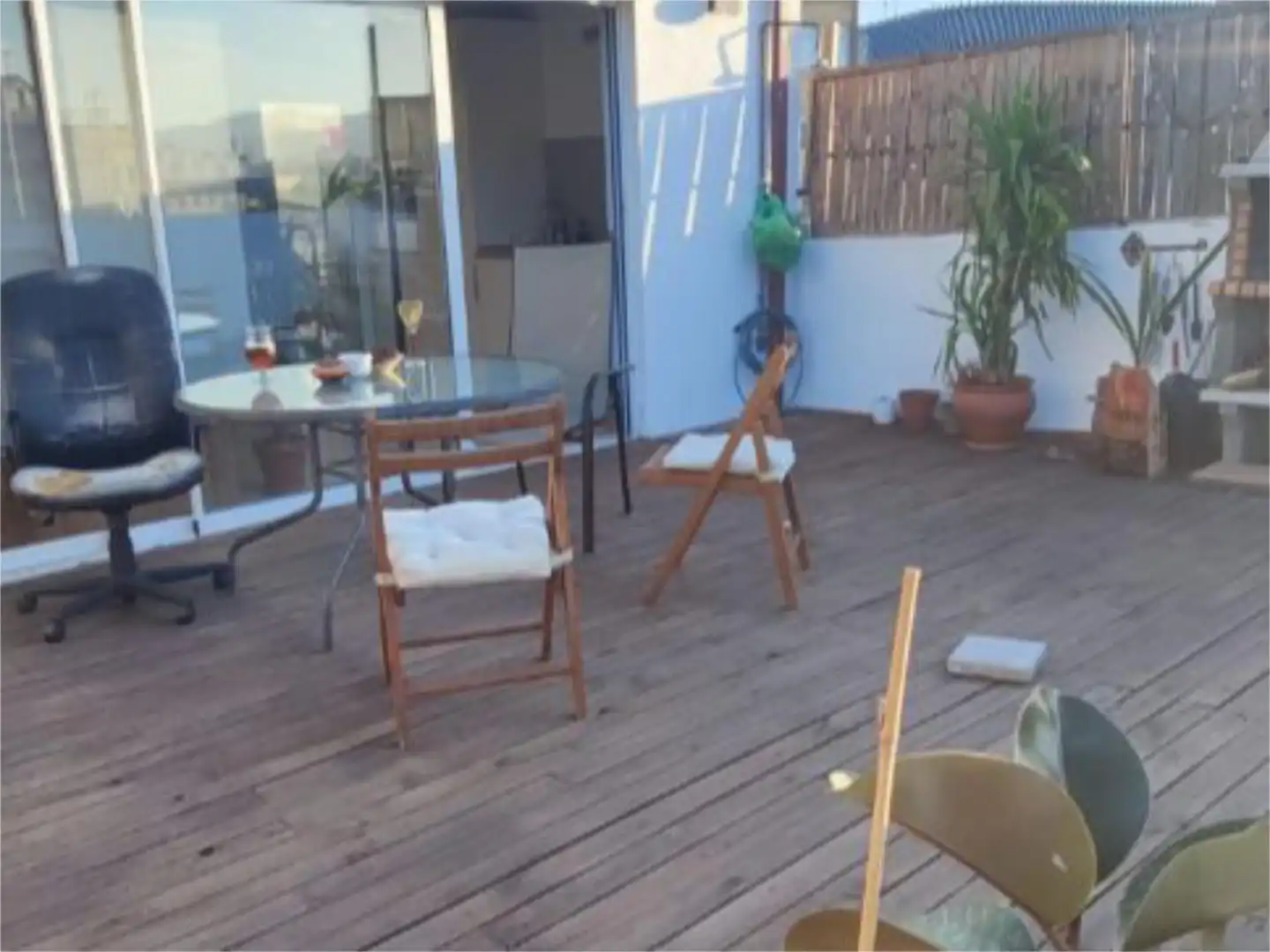 Habitació a Avinguda del Paral·lel, 77, El Poble Sec - Parc de Montjuïc Terrassa de Àtic per a compartir en Barcelona