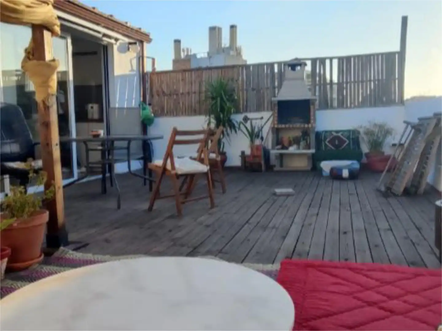Habitació a Avinguda del Paral·lel, 77, El Poble Sec - Parc de Montjuïc Terrassa de Àtic per a compartir en Barcelona