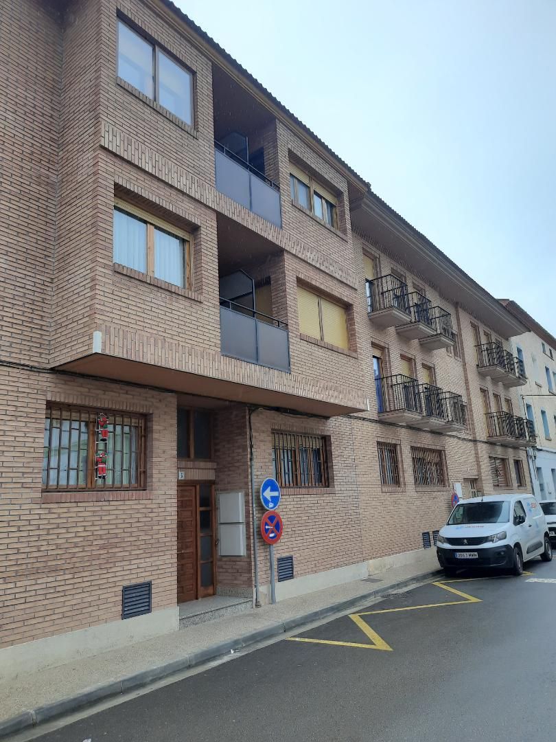 Exterior view of Flat for sale in La Almunia de Doña Godina   with Air Conditioner, Heating and Storage room