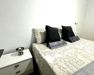 Bedroom of Flat for sale in  Barcelona Capital  with Air Conditioner