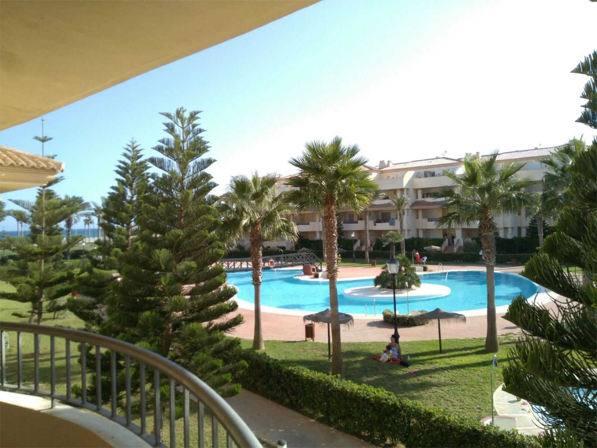 Swimming pool of Flat to rent in Roquetas de Mar  with Air Conditioner, Heating and Private garden