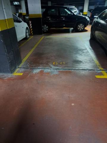 Garaje en Alquiler en Avenida de los Reyes Leoneses, 14 en Las Eras de Renueva