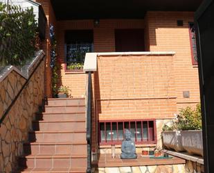 Exterior view of House or chalet for sale in Rivas-Vaciamadrid  with Air Conditioner, Heating and Private garden