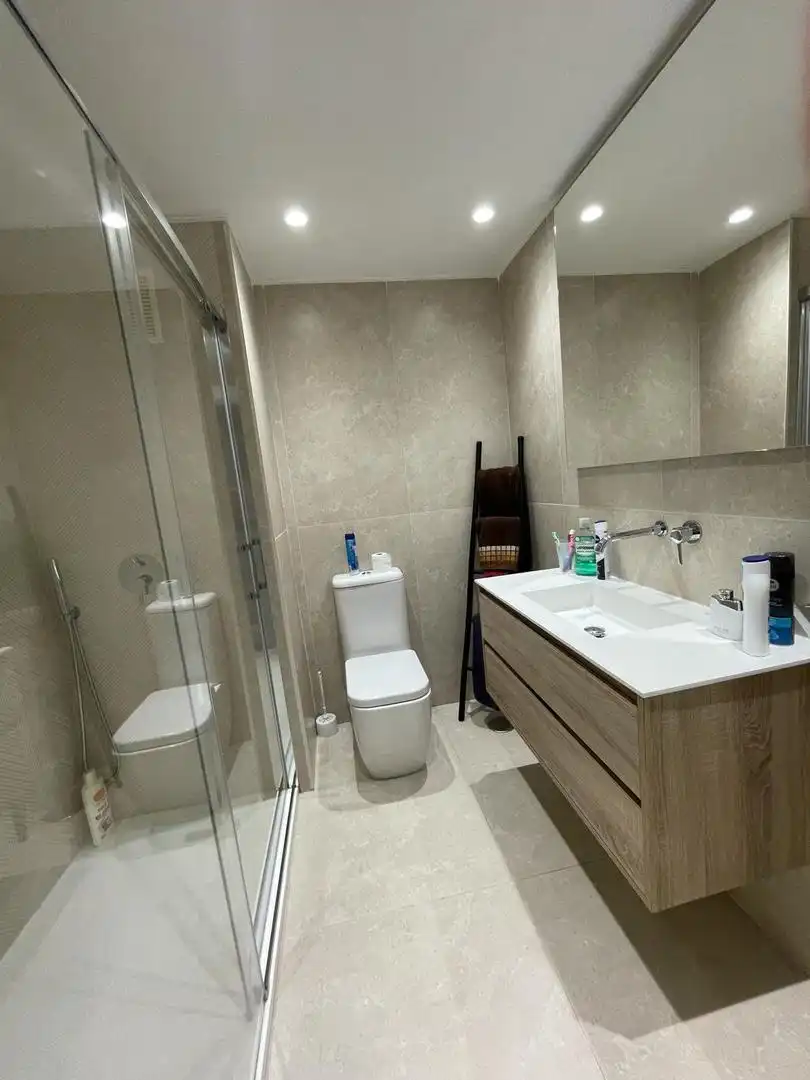 Baño de Apartamento en venta en Marbella con Aire acondicionado, Terraza y Piscina