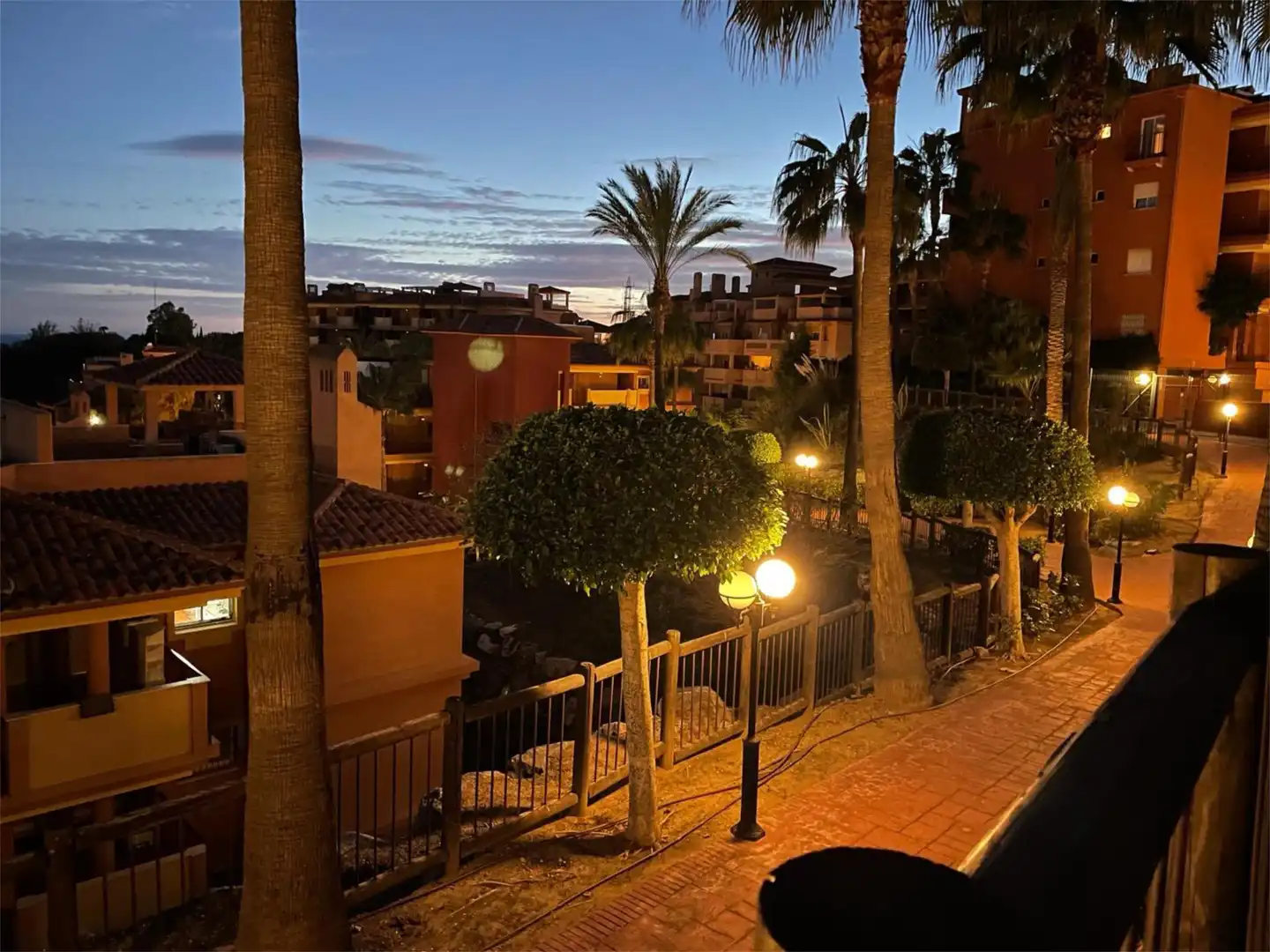 Vista exterior de Apartamento en venta en Marbella con Aire acondicionado, Terraza y Piscina