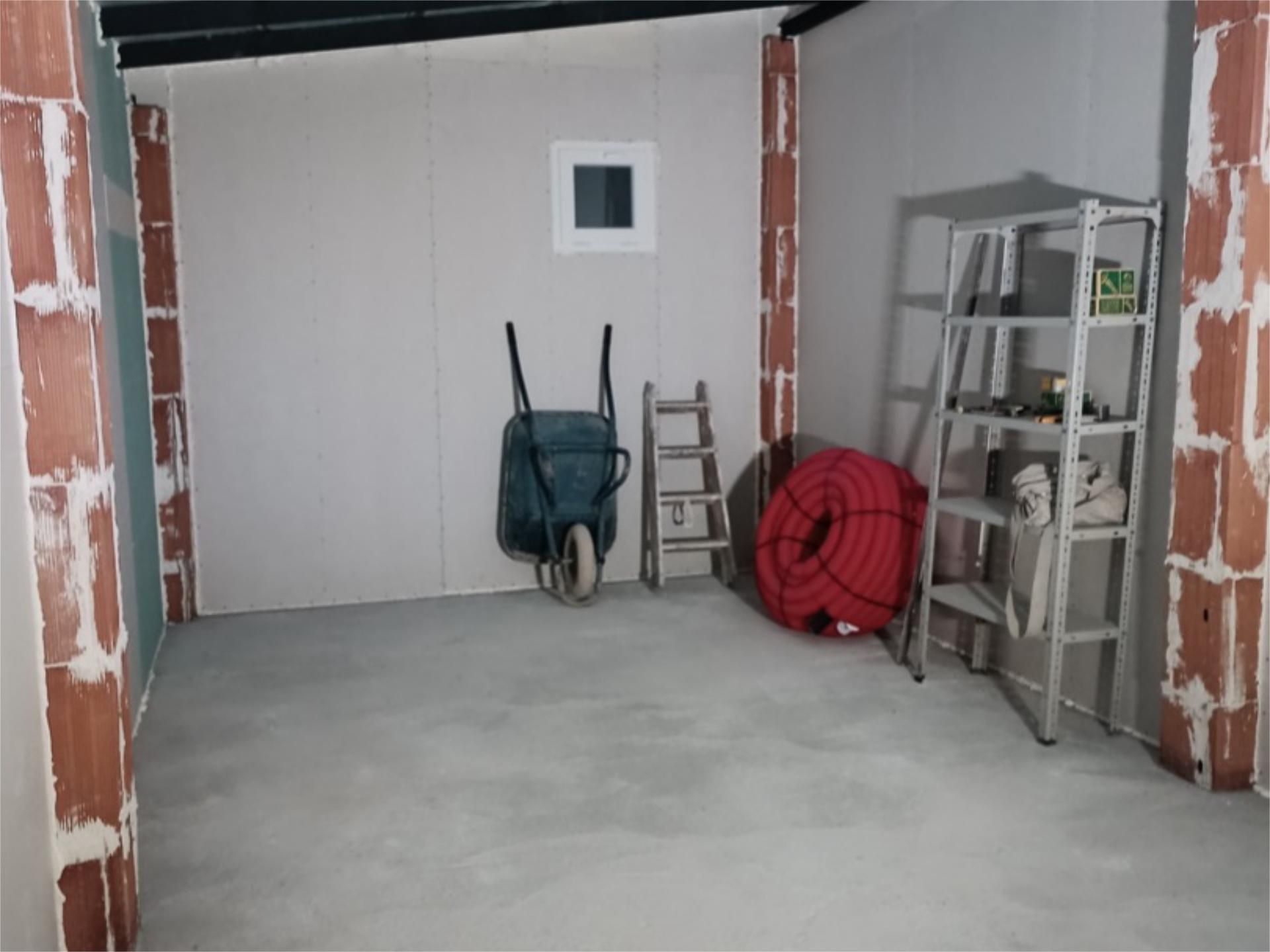 Box room to rent in Aranjuez