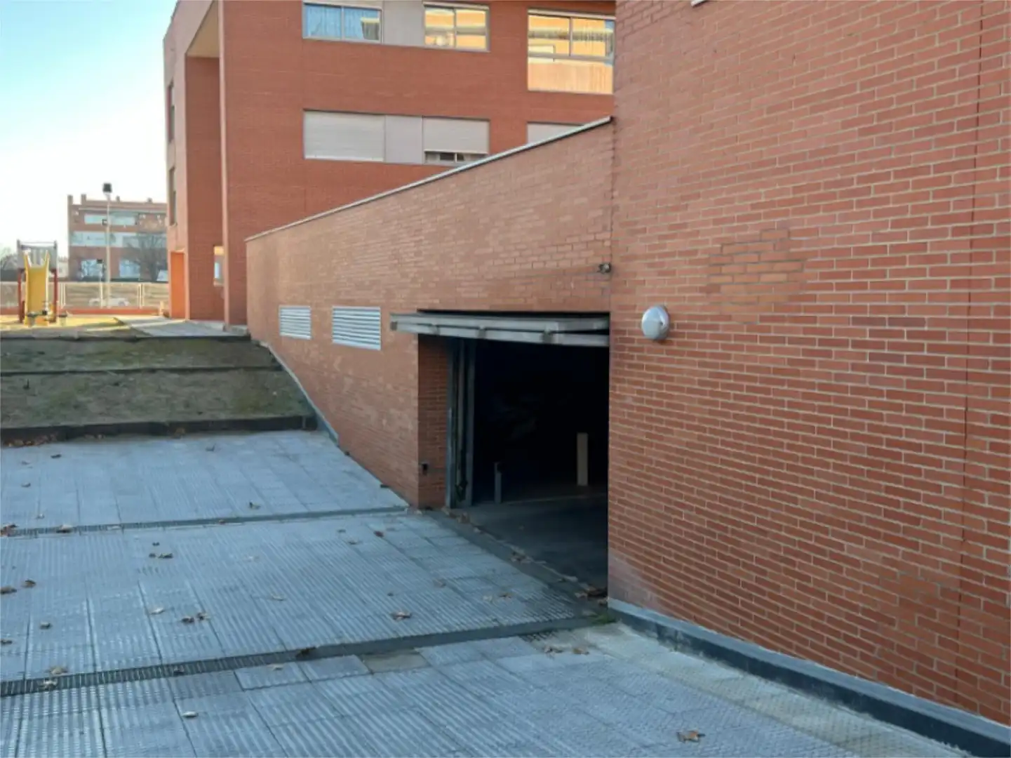 Exterior view of Garage for rent in Arroyomolinos (Madrid)