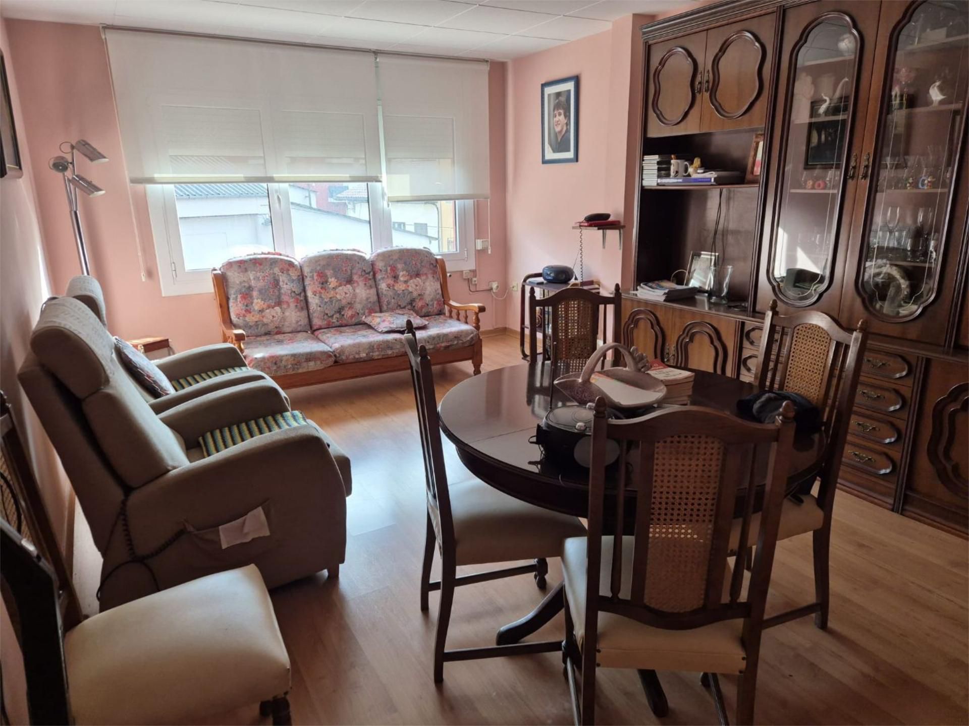 Living room of Flat for sale in Campdevànol  with Heating, Parquet flooring and Furnished