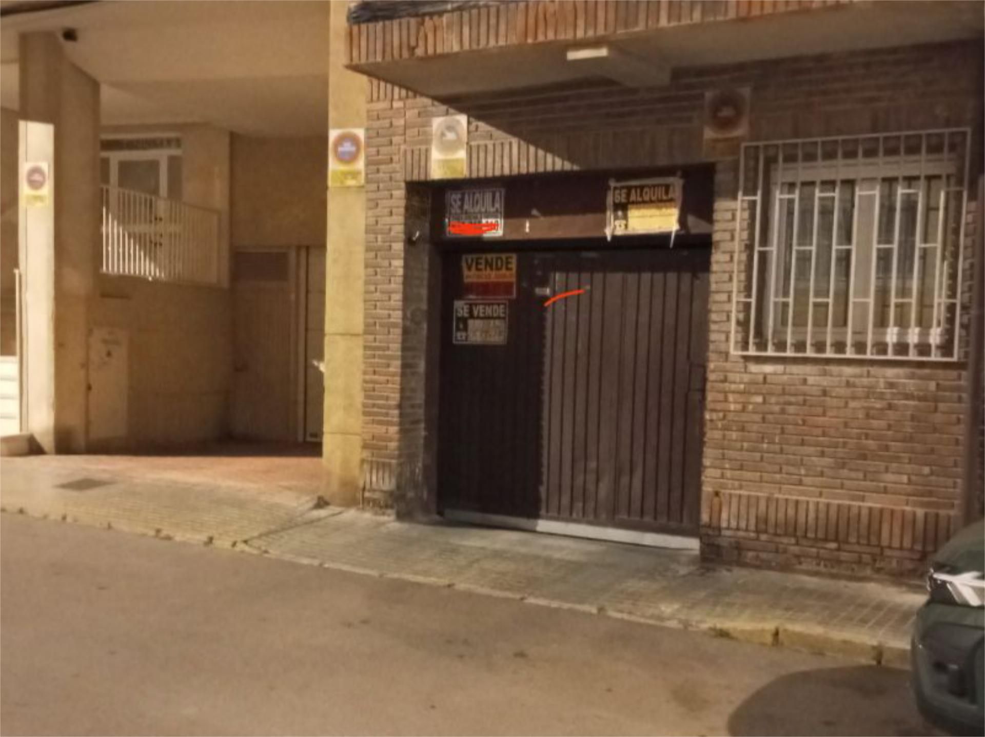 Garage to rent in Calle Marina Española, 17, Centro