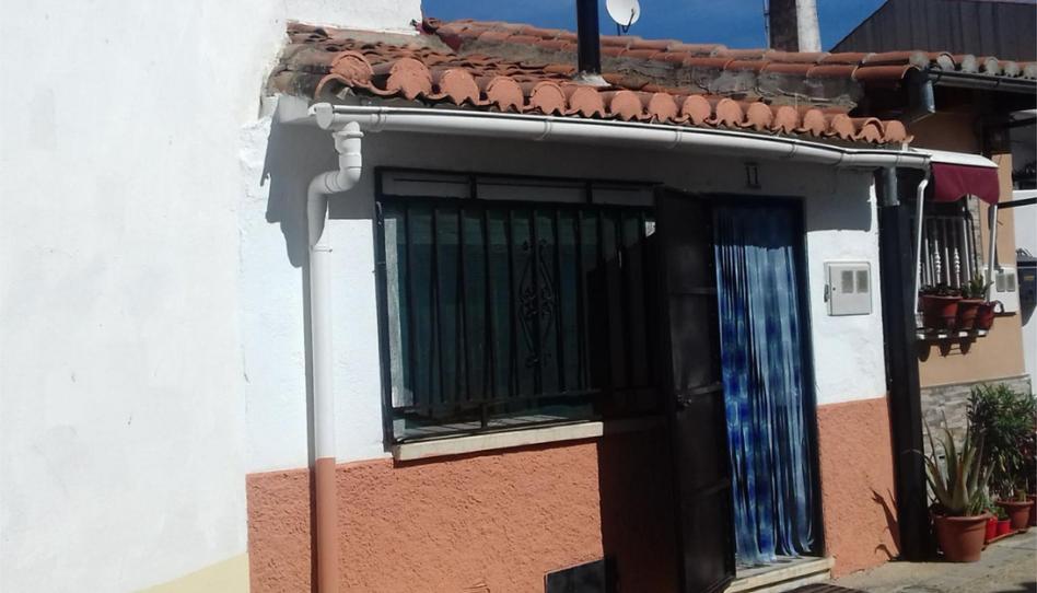 Photo 1 of Flat for sale in Calle del Ambroz, 12, La Granja , Cáceres