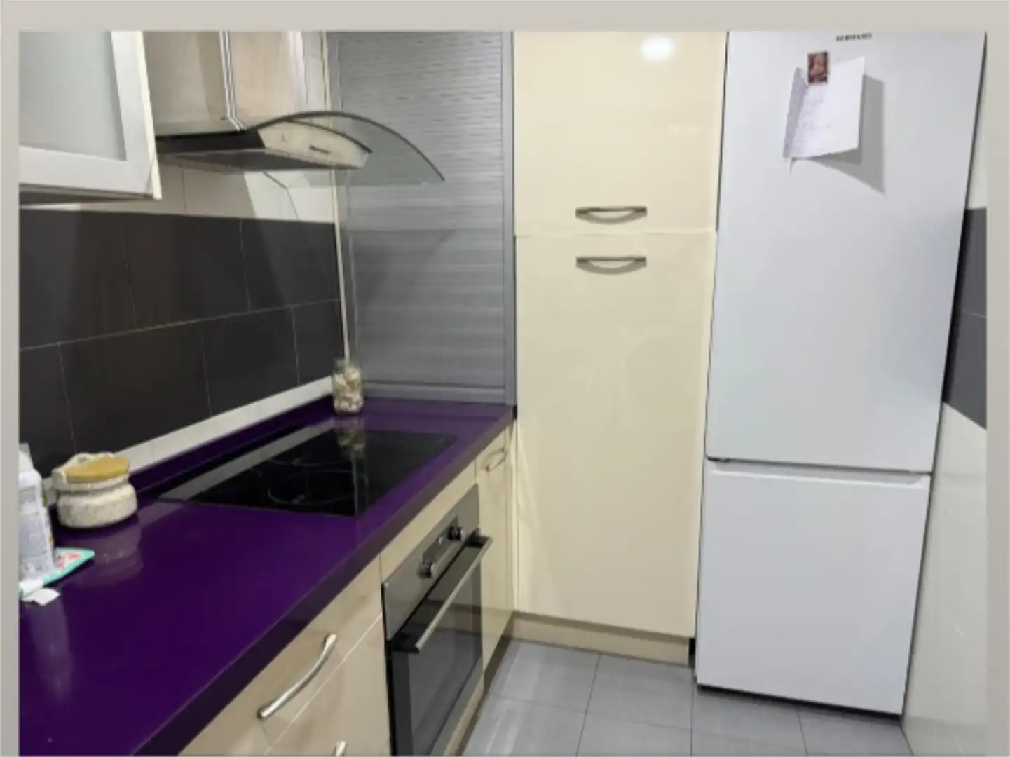 Piso en venta en Calle Valentina Pinelo, 7, La Plata Cocina de Piso en venta en Sevilla con Aire acondicionado, Calefacción y Trastero