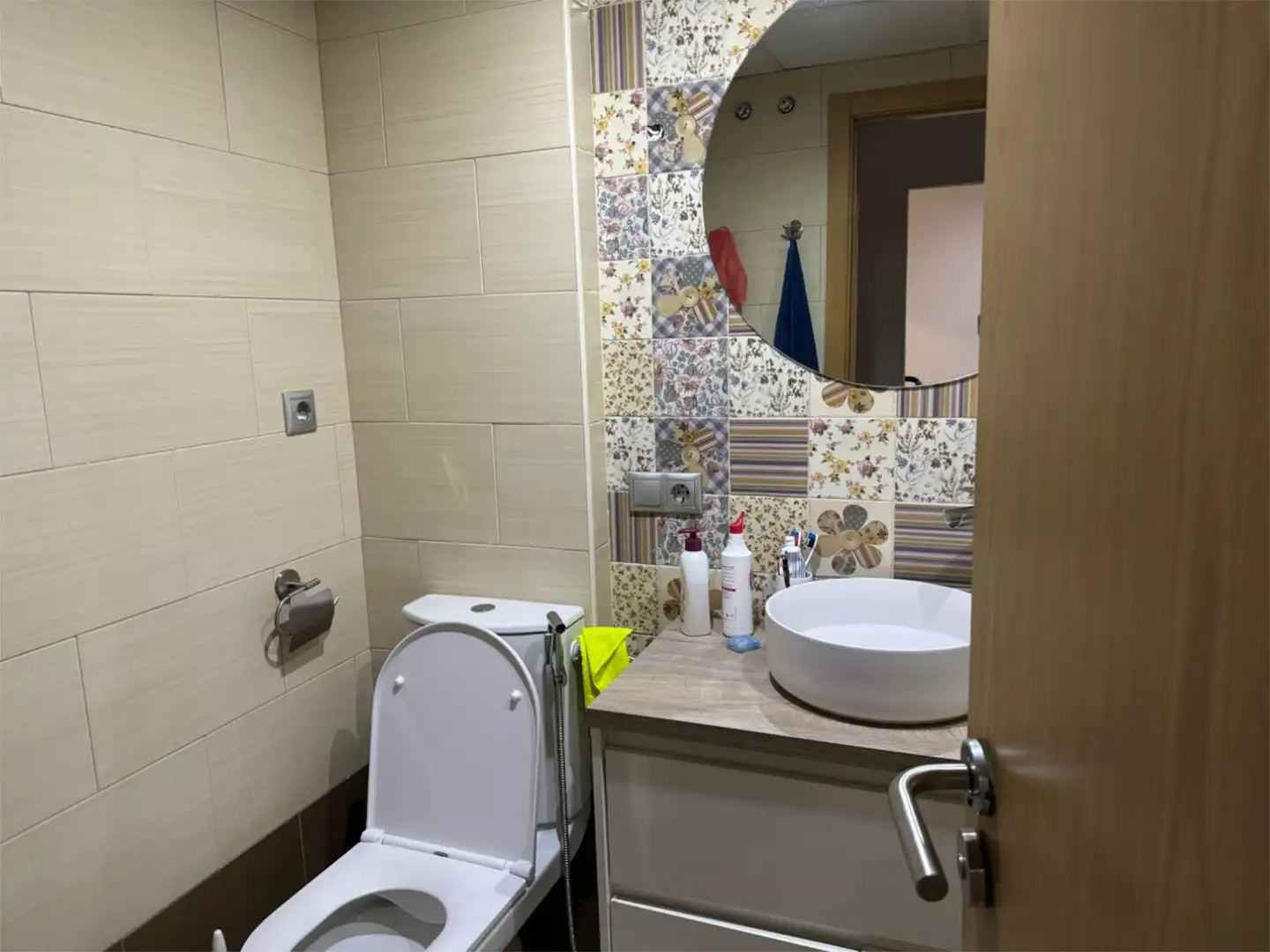 Piso en venta en Calle Valentina Pinelo, 7, La Plata Baño de Piso en venta en Sevilla con Aire acondicionado, Calefacción y Trastero