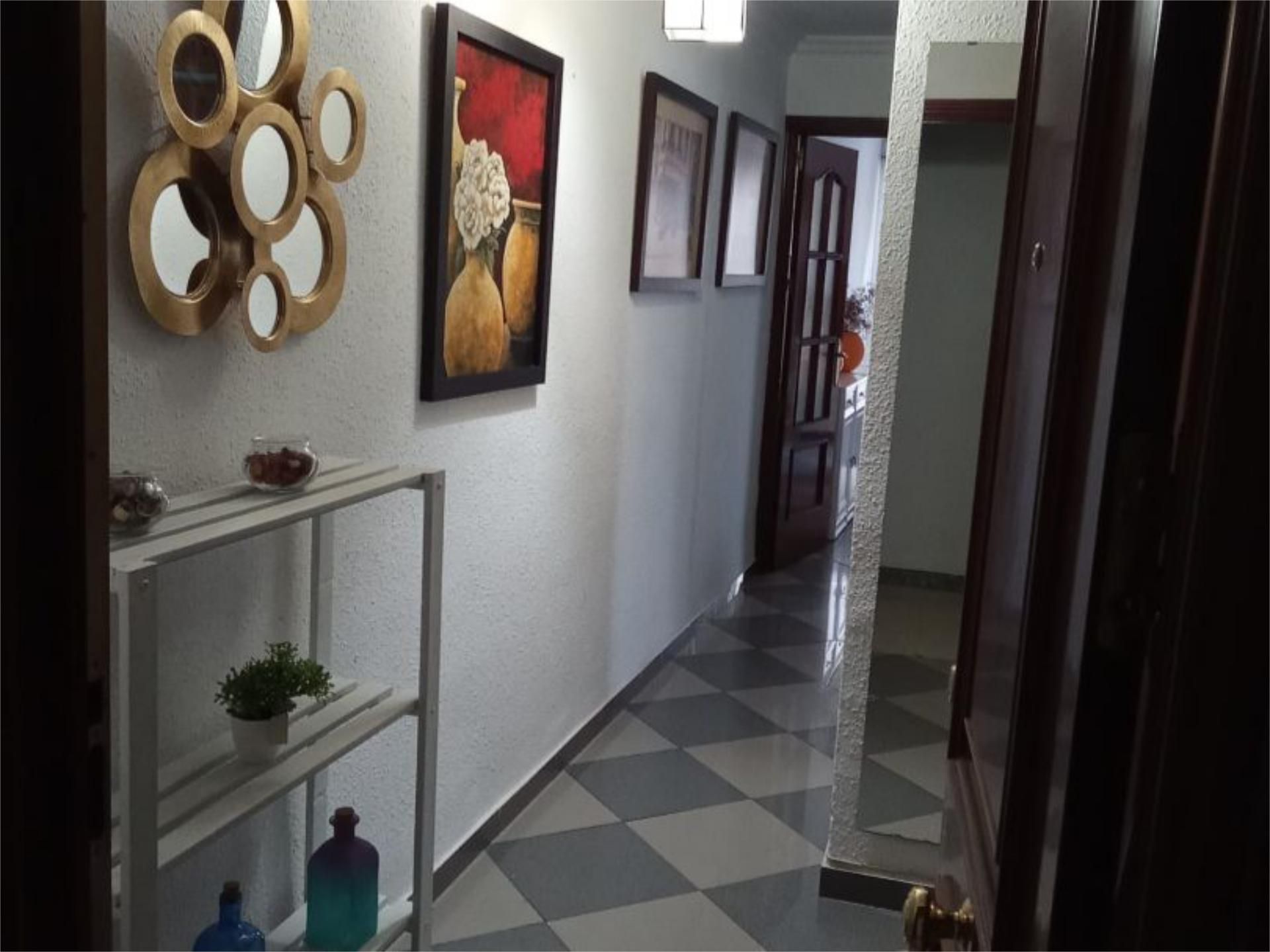 Flat to share in  Sevilla Capital  with Air Conditioner, Heating and Terrace