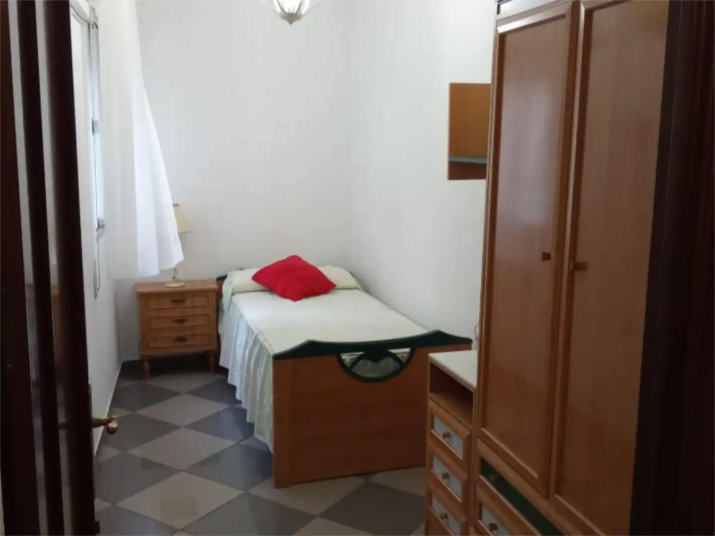 Zimmer in Calle Resolana, 6, Doctor Barraquer - G. Renfe - Policlínico Schlafzimmer von Wohnung zur untervermieten in Sevilla mit Klimaanlage, Heizung und Terrasse