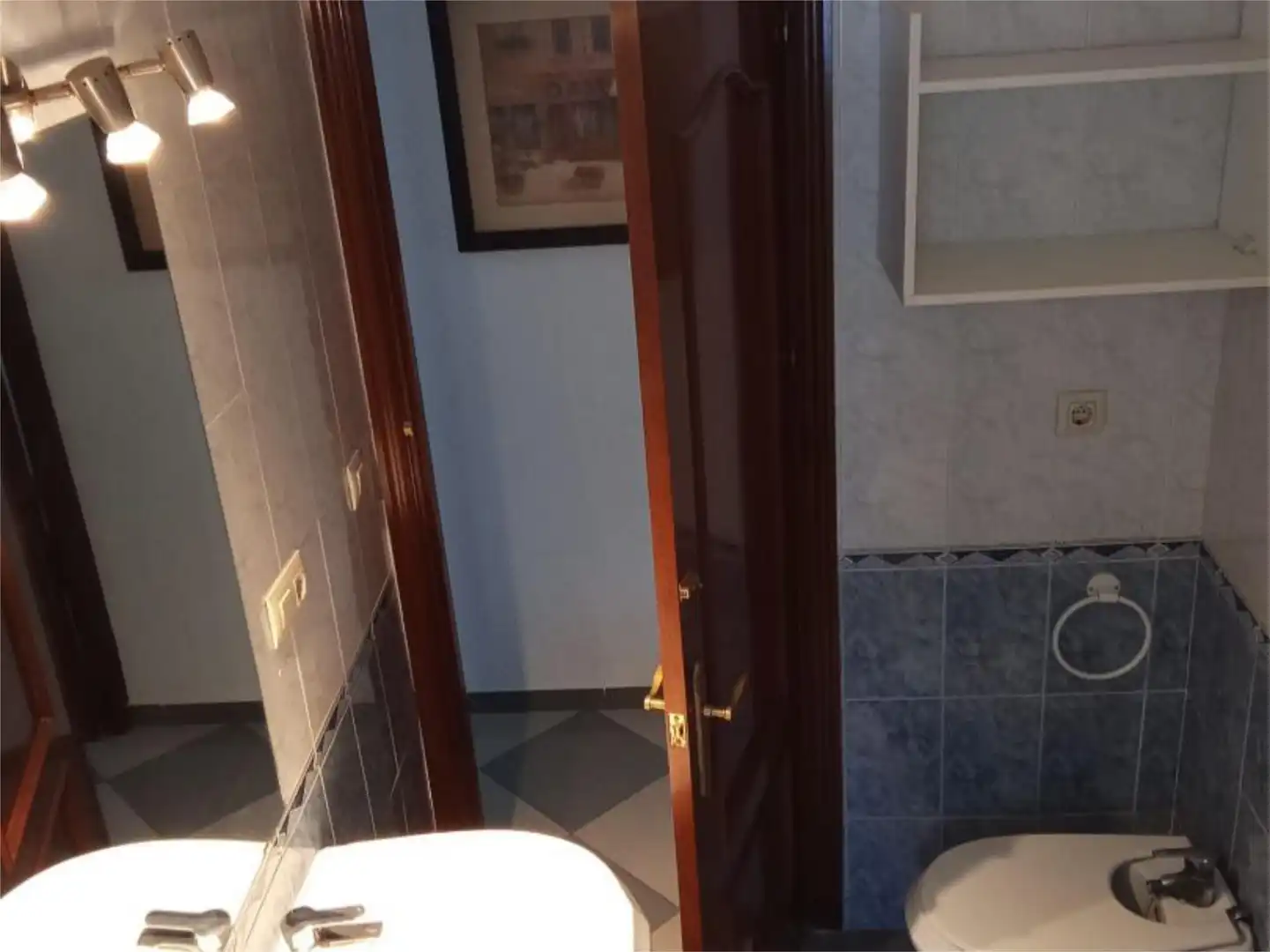 Zimmer in Calle Resolana, 6, Doctor Barraquer - G. Renfe - Policlínico Badezimmer von Wohnung zur untervermieten in Sevilla mit Klimaanlage, Heizung und Terrasse