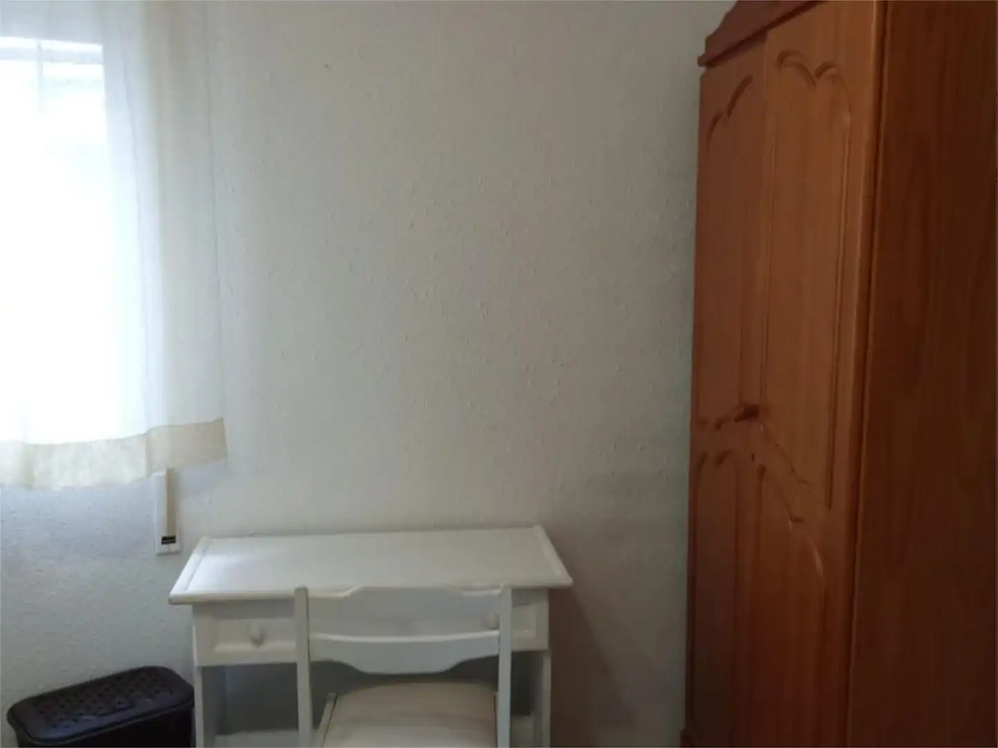 Zimmer in Calle Resolana, 6, Doctor Barraquer - G. Renfe - Policlínico Schlafzimmer von Wohnung zur untervermieten in Sevilla mit Klimaanlage, Heizung und Terrasse