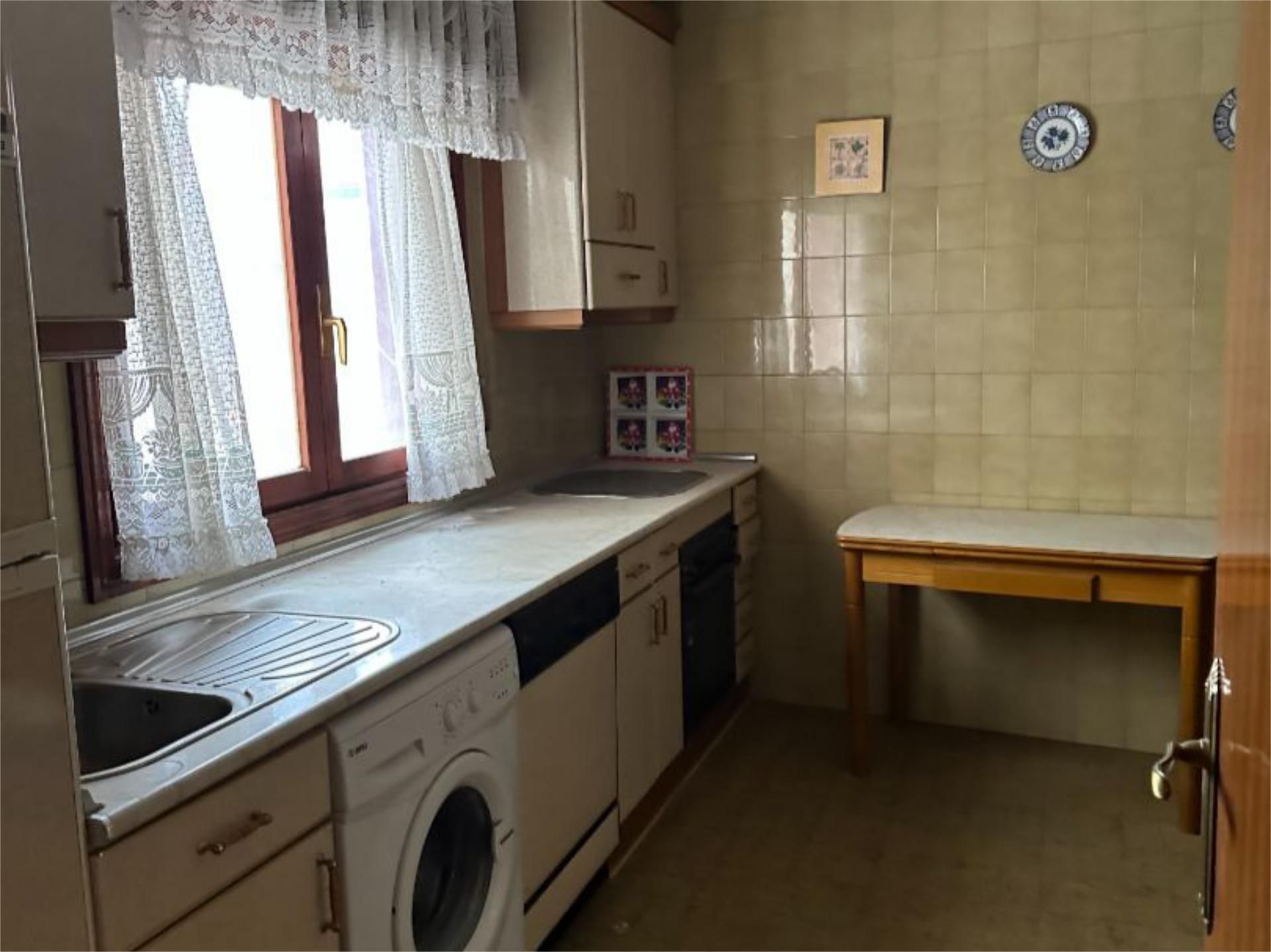 Kitchen of Flat for sale in Nava del Rey