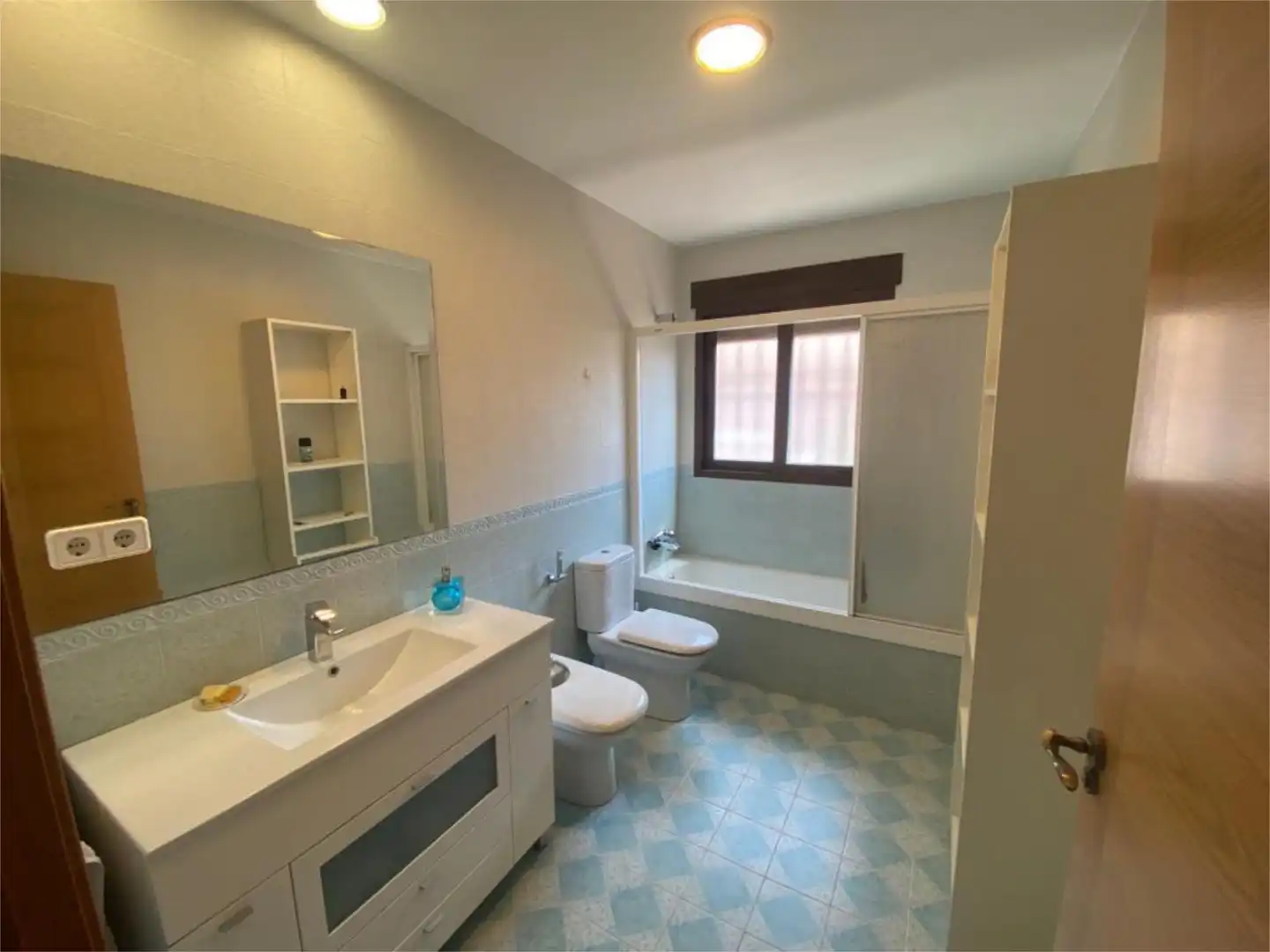Houses for sale in Primera Avenida, 87, Las Torres de Cotillas Bathroom of Houses for sale in Las Torres de Cotillas with Air Conditioner, Terrace and Swimming Pool