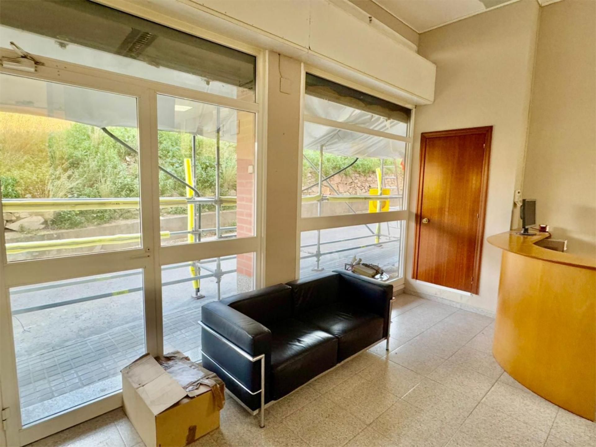 Premises for sale in Badalona  with Air Conditioner
