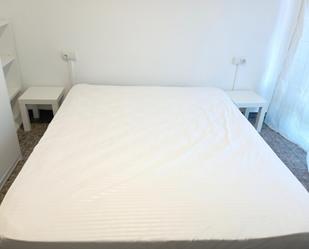 Bedroom of Flat to share in Terrassa  with Terrace, Furnished and Oven