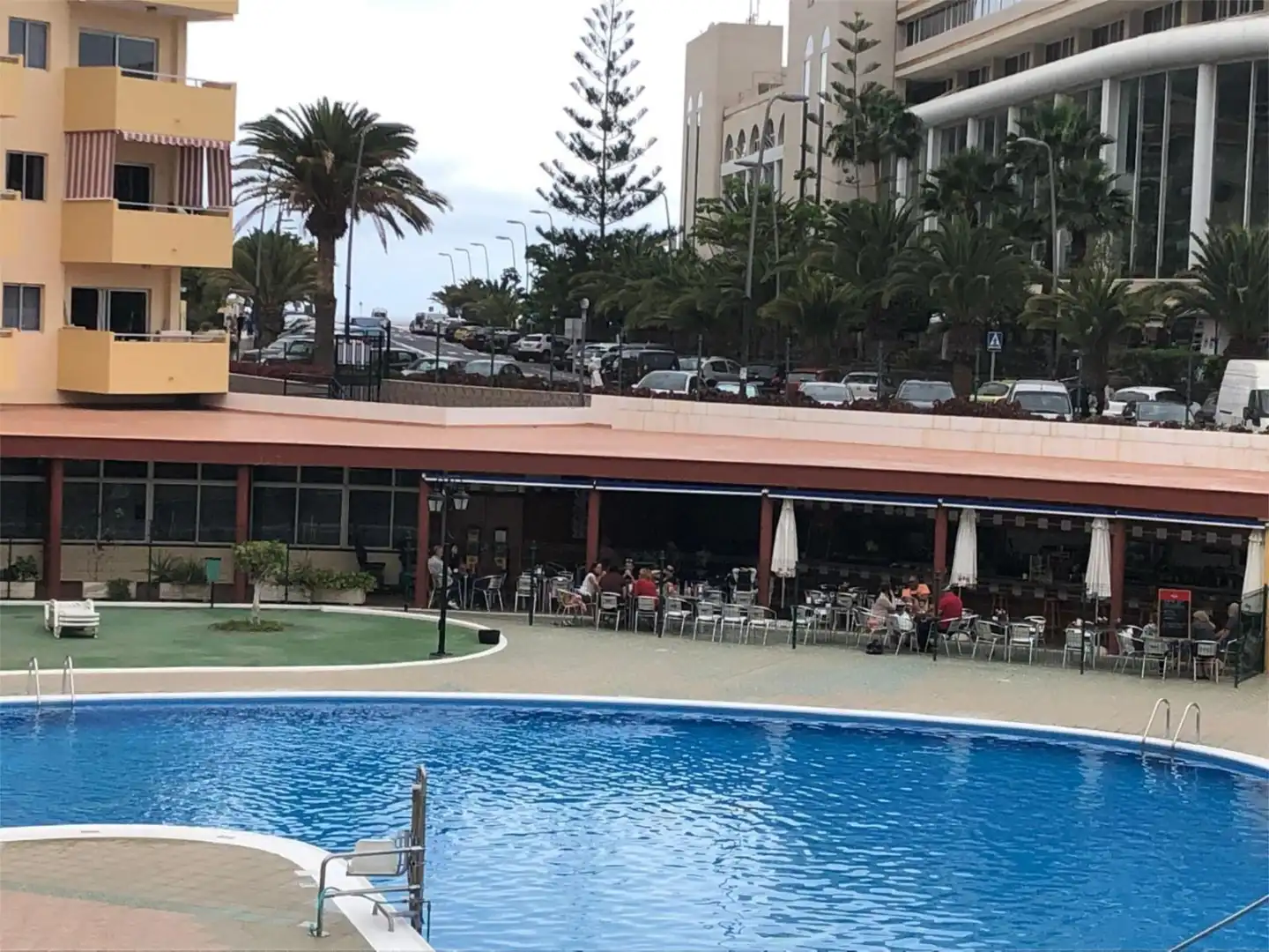 Apartamento de alquiler en Avenida Juan Carlos I, 30, Los Cristianos Apartamento de alquiler en Arona con Aire acondicionado, Terraza y Piscina