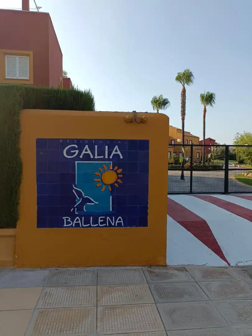 Casa adosada de lloguer a Avenida Juan Carlos I, 10, Costa Ballena - Largo Norte Vista exterior de Casa adosada de lloguer en Rota amb Piscina