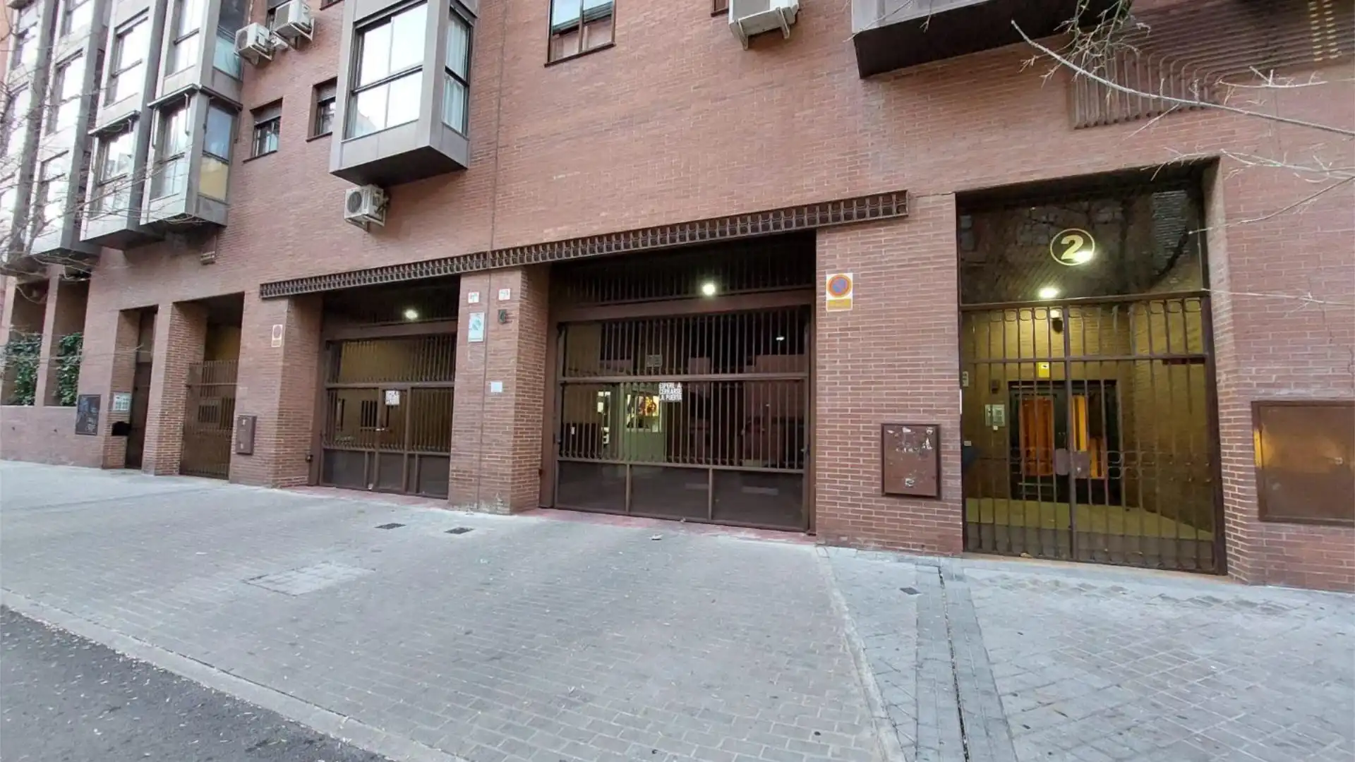 Vista exterior de Garaje en venta en  Madrid Capital