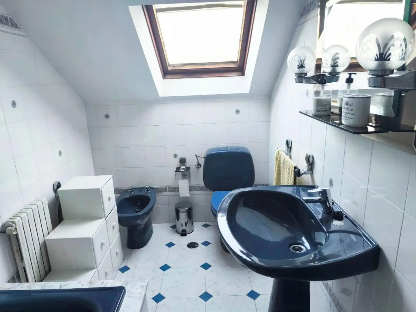 Casa o xalet en venda a Lugar Costa, 26, Sada (A Coruña) Bany de Casa o xalet en venda en Sada (A Coruña) amb Terrassa i Balcó