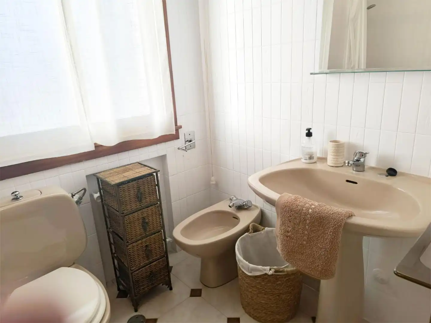 Casa o xalet en venda a Lugar Costa, 26, Sada (A Coruña) Bany de Casa o xalet en venda en Sada (A Coruña) amb Terrassa i Balcó