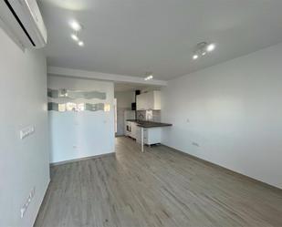 Kitchen of Single-family semi-detached for sale in Dos Hermanas  with Air Conditioner and Terrace