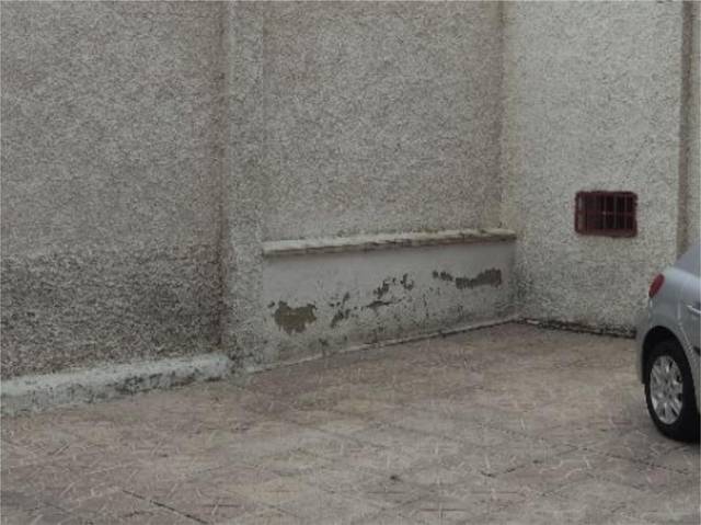 Garaje en Alquiler en Calle de las Azucenas, 72 en Valdeacederas