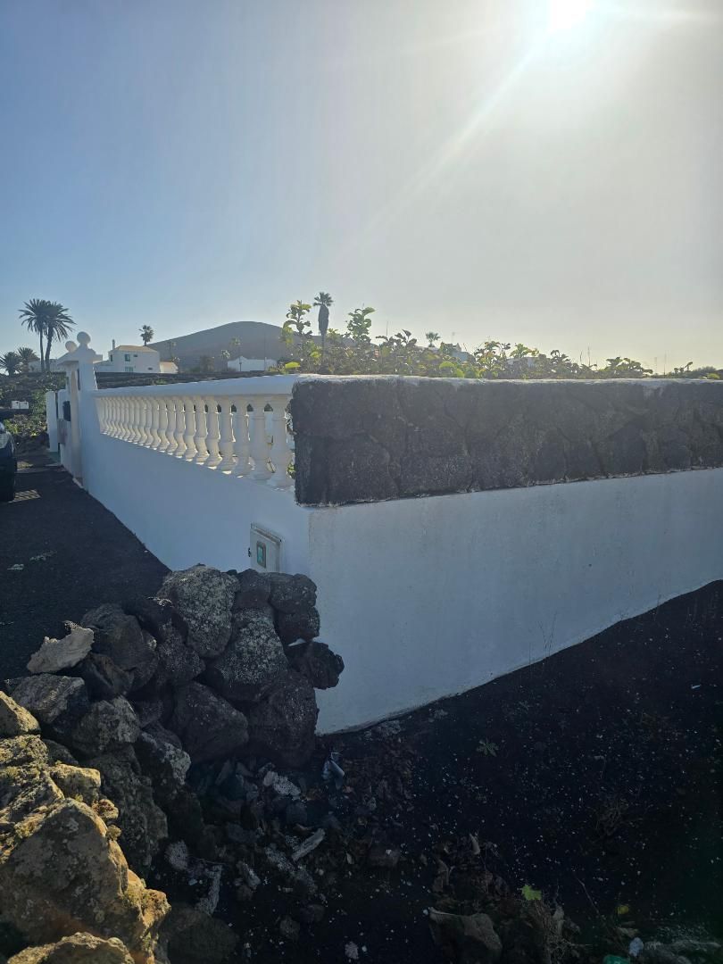 Vista exterior de Casa o xalet en venda en Tías amb Aire condicionat, Calefacció i Jardí privat