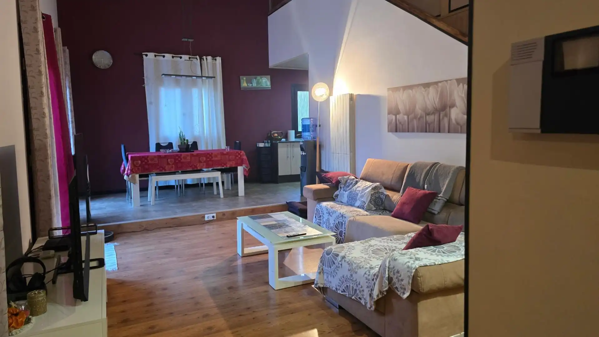 Sala d'estar de Pis per a compartir en Corbera de Llobregat amb Aire condicionat, Calefacció i Jardí privat