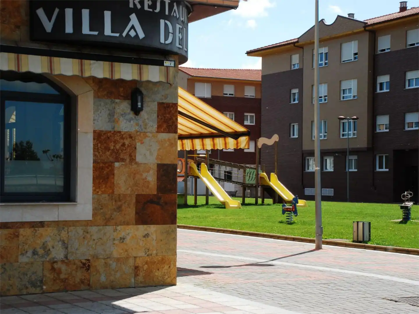 Local en venta en Calle Jaime Balmes, 7, Villaquilambre Vista exterior de Local en venta en Villaquilambre con Aire acondicionado, Calefacción y Amueblado