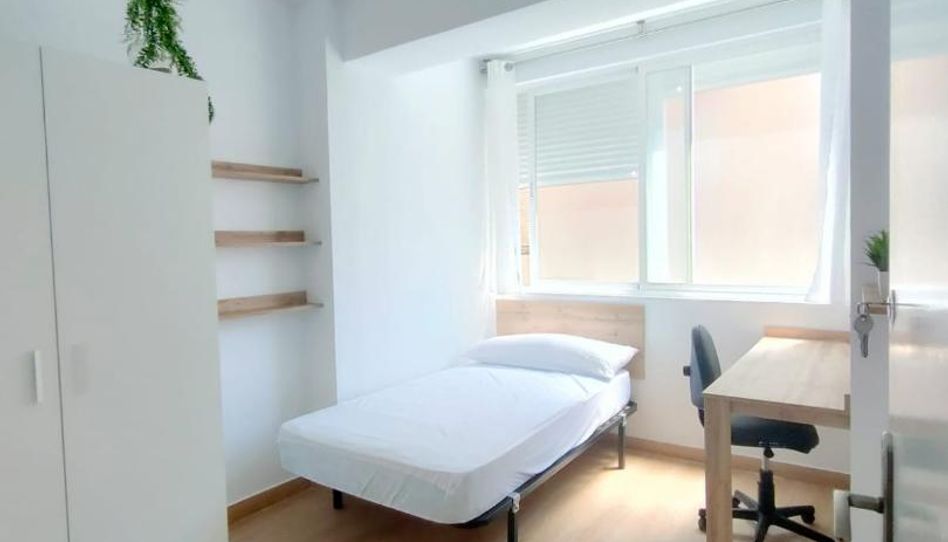 Habitación en Calle el Torno, 8, Miralvalle - Av. Virgen del Puerto - La Data, Plasencia - imagen 1 Foto 1 de Habitación en Calle el Torno, 8, Miralvalle - Av. Virgen del Puerto - La Data, Plasencia