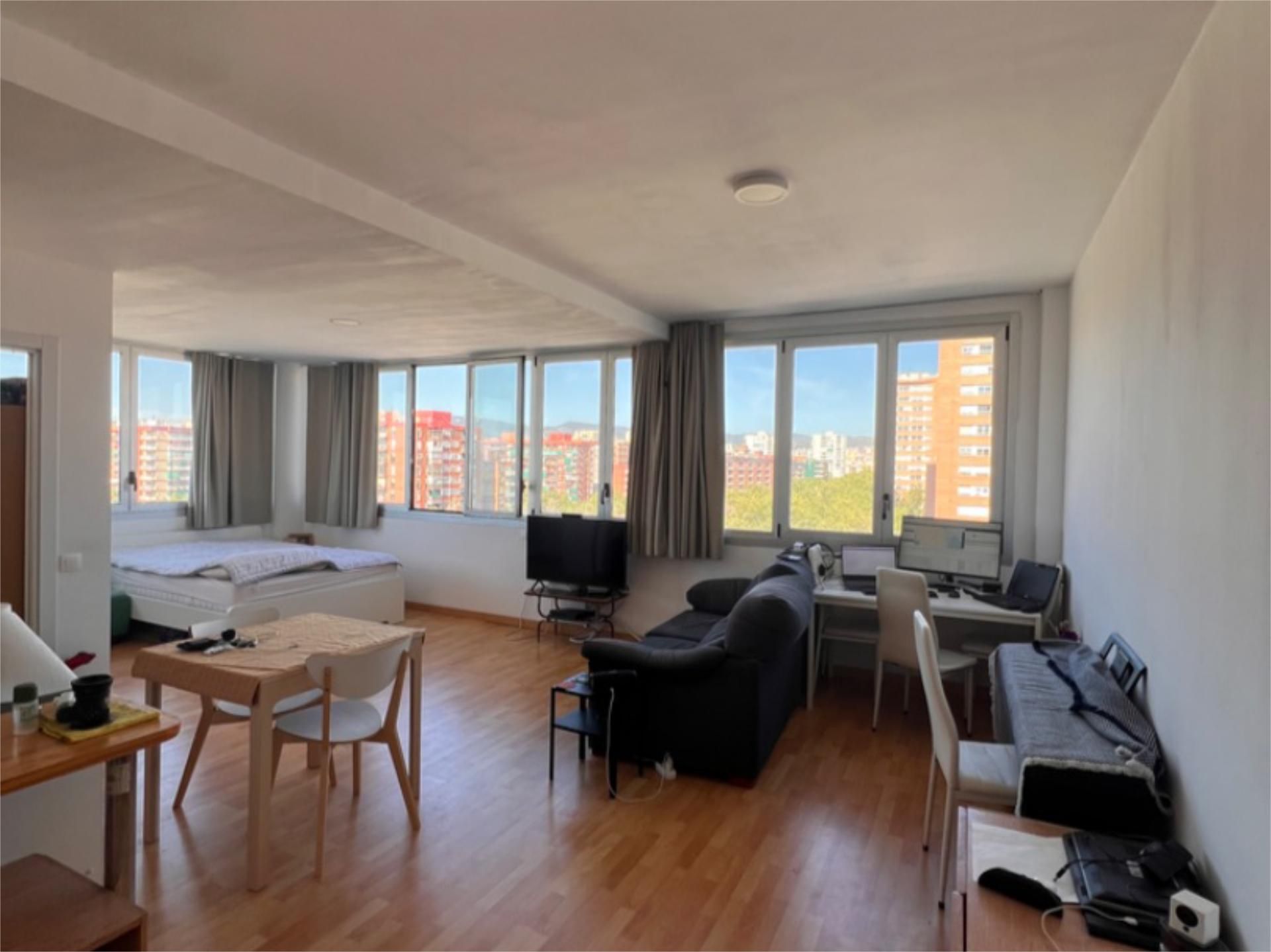 Bedroom of Flat for sale in  Barcelona Capital  with Air Conditioner, Parquet flooring and Furnished