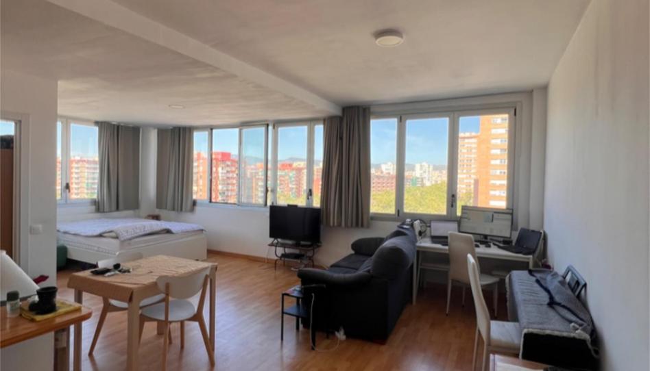 Foto 1 de Pis en venda a Gran Via de Les Corts Catalanes, 1176, El Besós i el Maresme, Barcelona