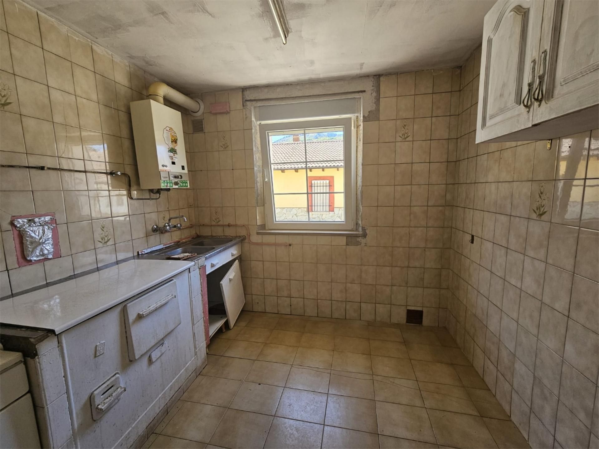 Kitchen of Planta baja for sale in Sabero  with Furnished