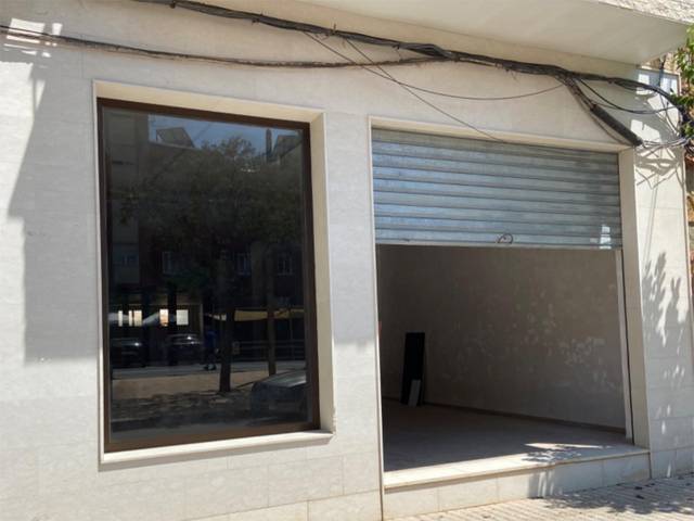 Local comercial en Alquiler en Avenida de la Libertad, 12 en Yecla