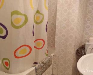 Bathroom of House or chalet for sale in Tamames