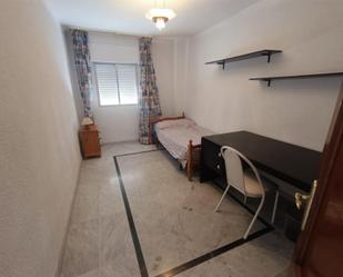 Bedroom of Flat to share in Málaga Capital  with Furnished, Washing machine and Microwave