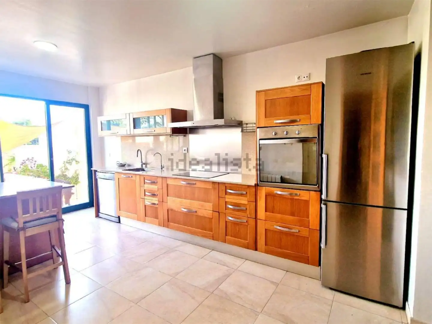 Casa o xalet en venda a Avinguda Albufereta, 5, Vistahermosa Cuina de Casa o xalet en venda en Alicante / Alacant amb Aire condicionat, Calefacció i Jardí privat